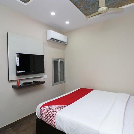 Collection O 23139 Natraj Inn Varanasi Dış mekan fotoğraf